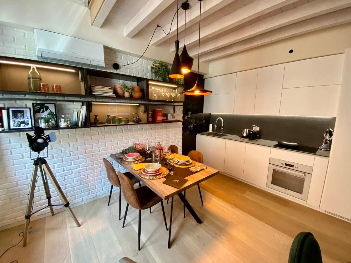 Volto Corte Farina Apartments - Luxury Lofts Verona Exterior photo